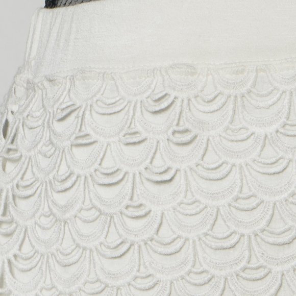 NWT crochet lace Jeanne Beker skirt -XL - Picture 3 of 7
